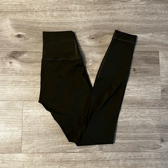 Lululemon Wunder Under 28” High Rise Leggings in Dark Olive Green - Picture 2 of 2